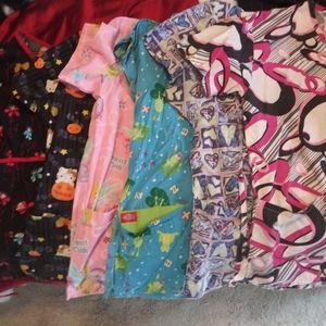 Lot of 6 Scrub Tops (Disney, Dickies,etc)